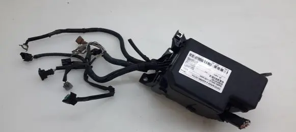 Toyota RAV 4 (XA30) Fuse module 8266242180