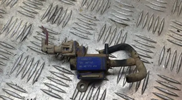 Ford Focus Valve vacuum 6M90573434 72229301