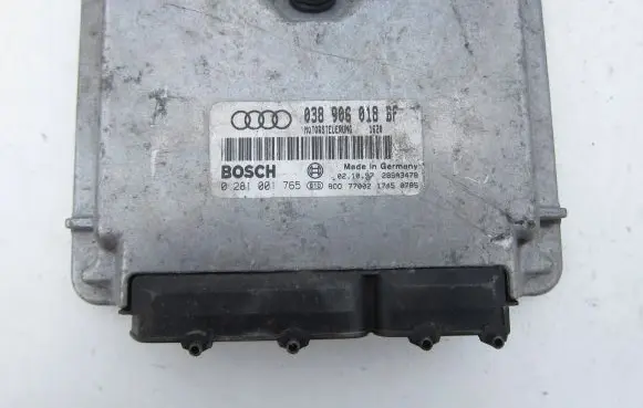 Audi A4 S4 B5 8D Engine control unit/module 038906018BF 0281001765