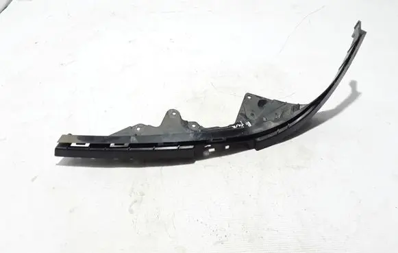 Headlight/headlamp mounting bracket