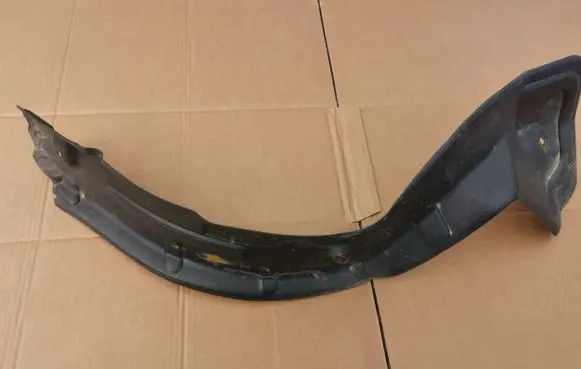 Toyota Avensis Verso Rear mudguard 7727744030