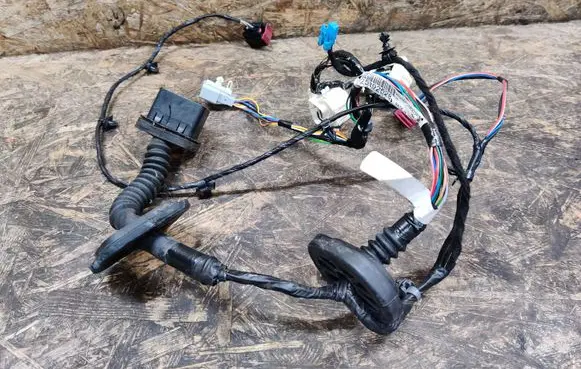 Cadillac SRX Front door wiring loom 25892528