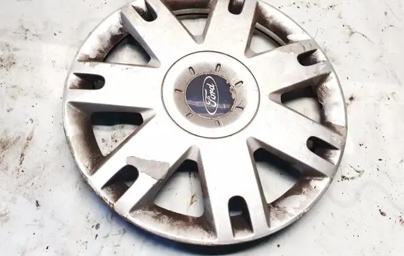 Ford Mondeo Mk III R16 wheel hub/cap/trim 2n111130cb 2n11-1130-cb