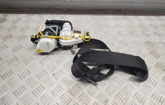 Audi A6 S6 C7 4G Front seatbelt 4G8857705J