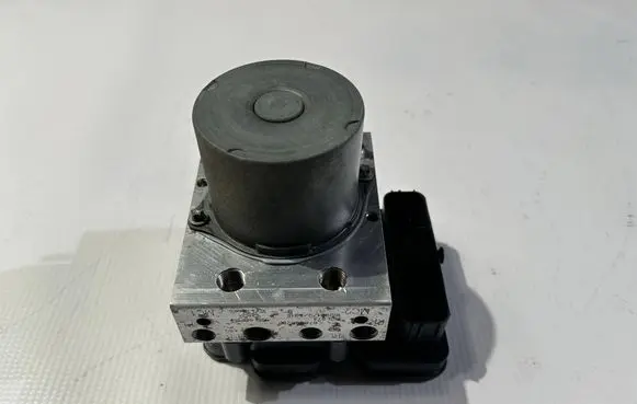 Maserati Ghibli ABS Pump 6700352850