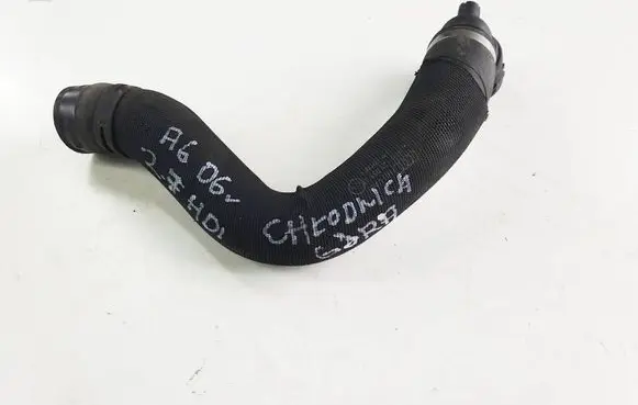 Engine coolant pipe/hose