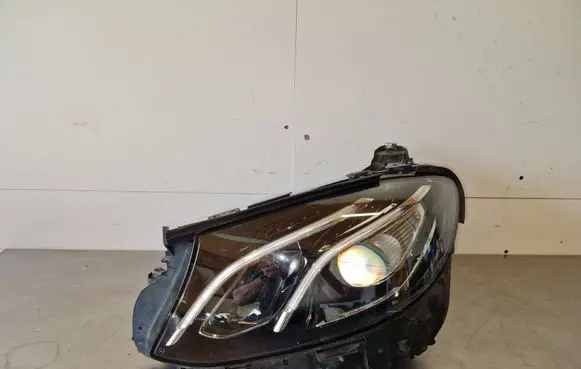 Mercedes-Benz E W213 Headlight/headlamp A2139064104