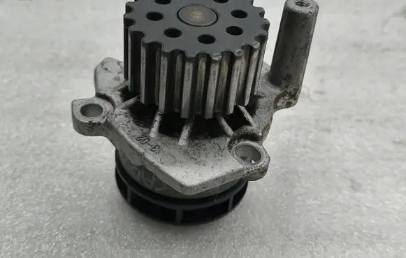Volkswagen Caddy Water pump