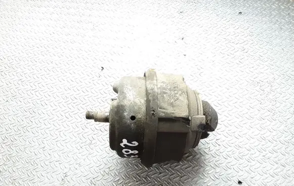 Volvo S80 Engine mount bracket 9492802