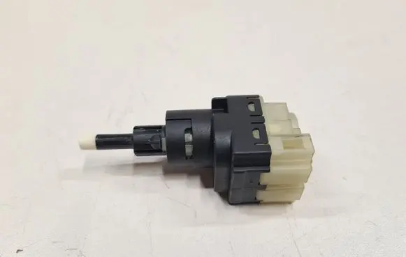 Volkswagen PASSAT B5.5 Brake pedal sensor switch 1K2945511