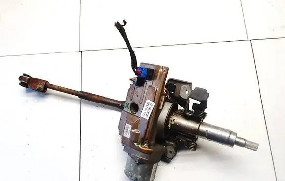 Opel Corsa D Power steering pump 55703402