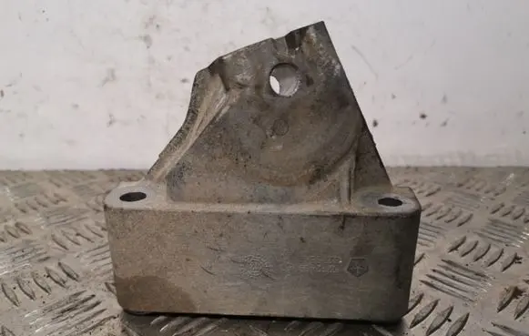 Jeep Grand Cherokee Engine mounting bracket 52124990AB
