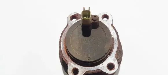 Volvo V40 ABS rear brake sensor av6t2b372ec av6t-2b372-ec