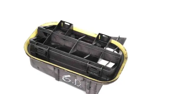 Mercedes-Benz SLK R172 Quarter panel pressure vent A1728300042