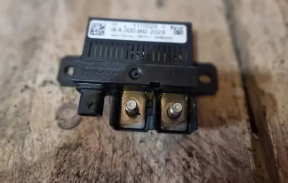 Mercedes-Benz CLS C219 Other relay A0009822023