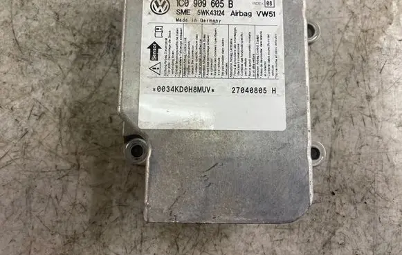 Volkswagen PASSAT B5.5 Airbag control unit/module 1c0909605b
