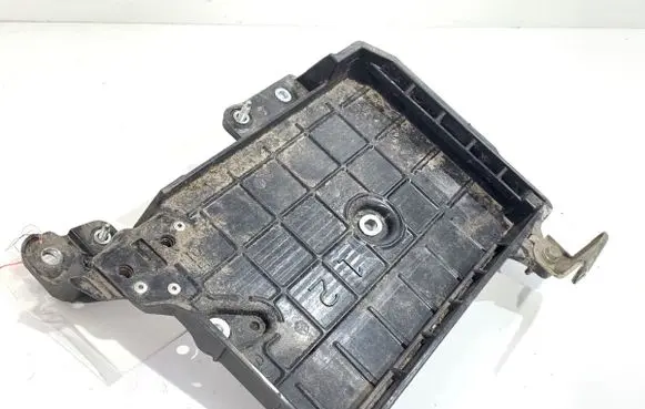 Battery bracket