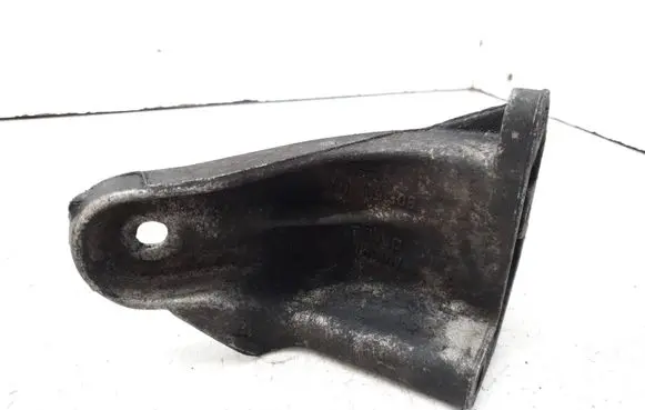 Audi 80 90 B2 Engine mounting bracket 811199308