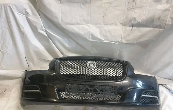 Jaguar XJL Front bumper 