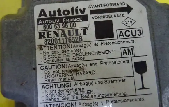 Renault Scenic I Airbag control unit/module 600639500 8200117652B
