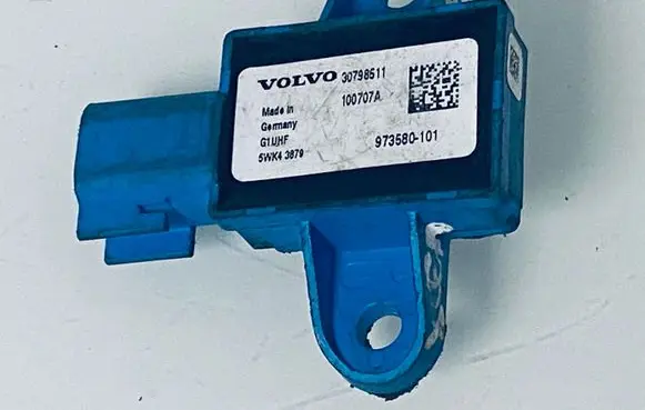 Volvo XC60 Airbag deployment crash/impact sensor 30798511