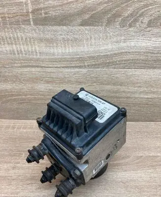 Volkswagen PASSAT B6 ABS Pump 3C0614109AF 16705712P