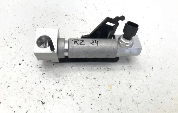 Lexus RZ Air conditioning (A/C) expansion valve 4432501140 6G14