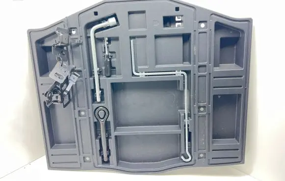 Lexus IS III XE30 Tool set 6442953010