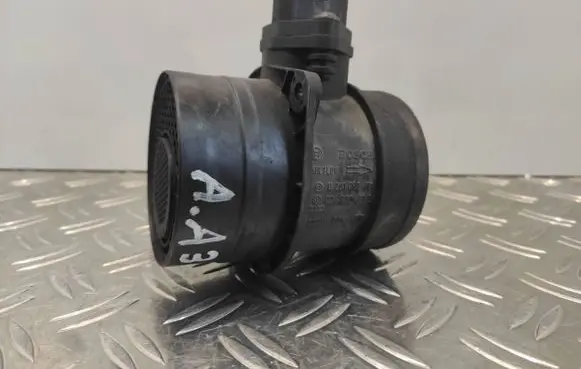 Audi A3 S3 8P Mass air flow meter 074906461B 0281002461