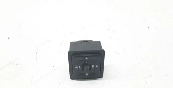 Mitsubishi Pajero Wing mirror switch 2775