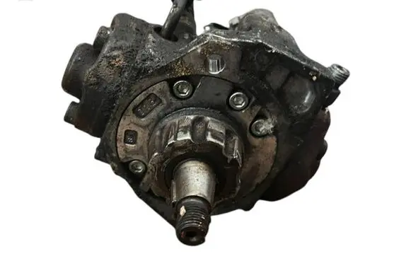 Toyota Avensis T250 Fuel injection high pressure pump 221000G010 HU2940000064