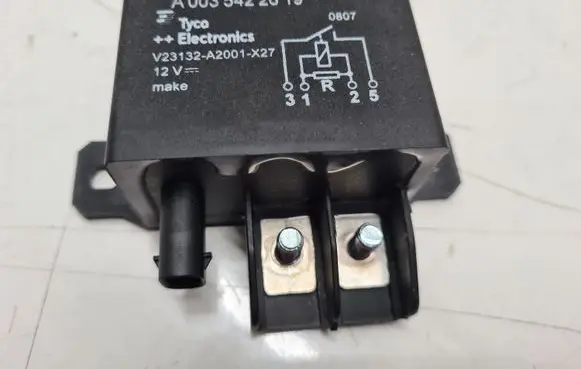Mercedes-Benz A W169 Other relay A0035422619