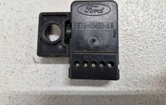 Ford Explorer Reversing light switch sensor F97B-12480-AB