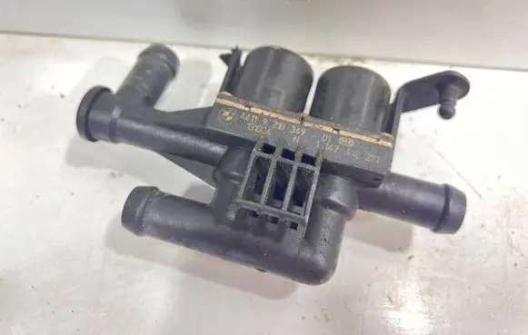 BMW 7 F01 F02 F03 F04 Coolant heater control valve 9310349