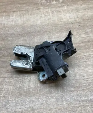 Audi A6 S6 C6 4F Tailgate/trunk/boot lock/catch/latch 4F5827505D