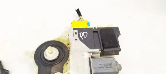 Citroen C4 I Front door window regulator motor 9681575880