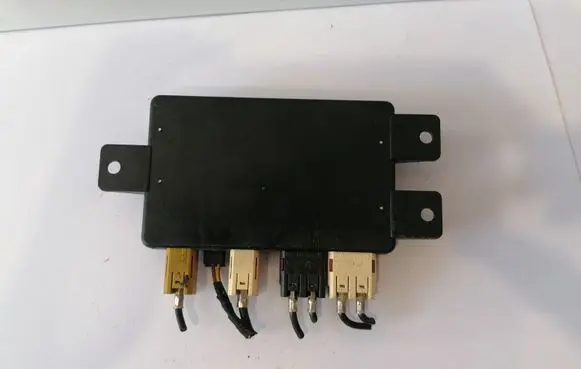 Audi A8 S8 D2 4D Aerial antenna amplifier 4D0035530E