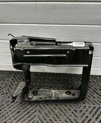 BMW 3 G20 G21 Radiator mount bracket 7422225