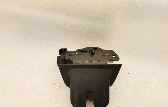 Audi A4 S4 B7 8E 8H Tailgate/trunk/boot lock/catch/latch 8P4827505B 8E9827520A
