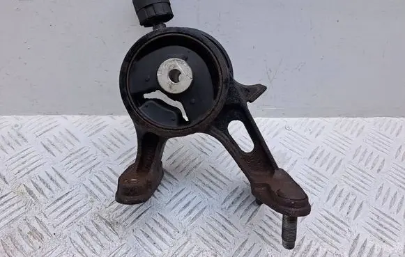 Toyota Verso Engine mount bracket 123710R060
