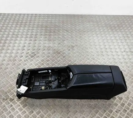 Maserati Ghibli Center console 670041756