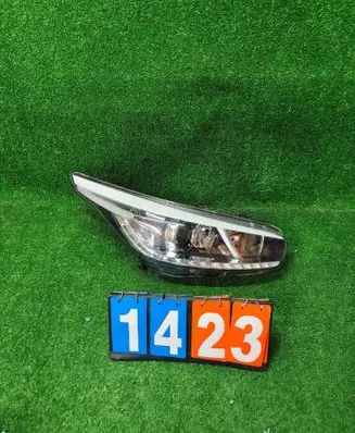KIA Pro Cee'd II Headlight/headlamp R009B220U1P 92102A2220