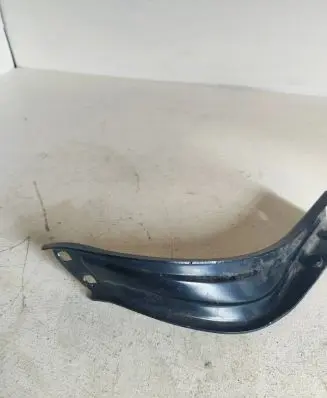 Mercedes-Benz E W212 Front bumper mounting bracket A2126200185