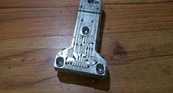 Volkswagen PASSAT B5 Tail light bulb cover holder 3b5945257