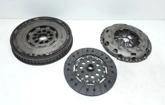 Volvo V50 Clutch set kit 31259451 30783020