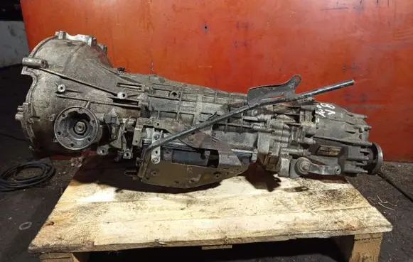 Audi V8 Automatic gearbox AKD 1043040019 4HP24A
