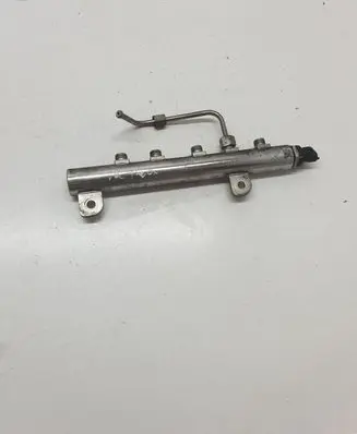 Opel Vectra C Fuel main line pipe 0445214095