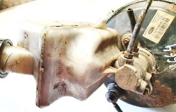 Ford Transit Master brake cylinder