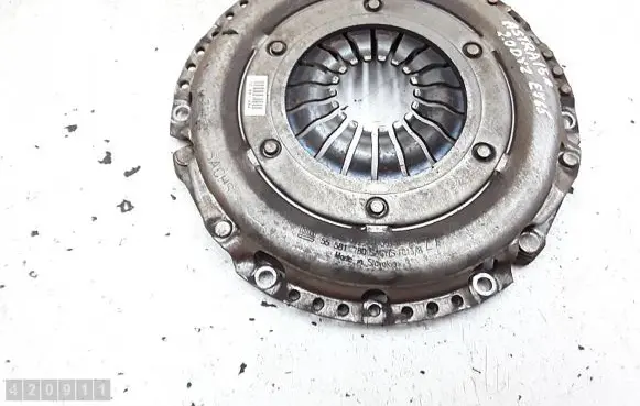 Opel Astra J Pressure plate 55581280