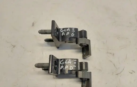 Mercedes-Benz GLA H247 Front door hinge set MERCEDESGLAZAWPP
